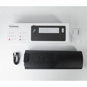 TaskPadBuilt-In Wireless Charger‎ | water-resistant desk mat